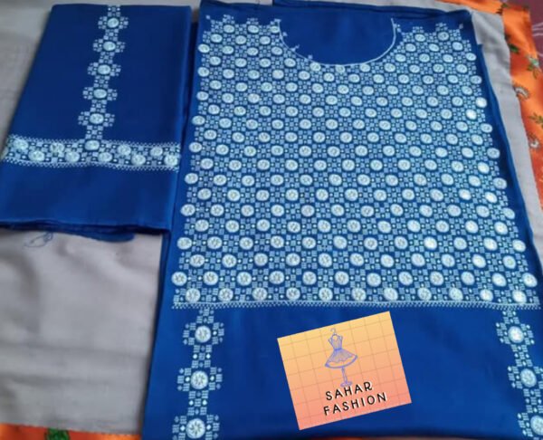 لباس هزارگی، زنانه ( شیشه دوزی)